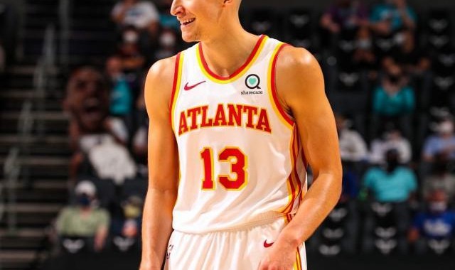 开云下载-8记三分射穿黄蜂 博格丹状态火爆扛起残阵老鹰