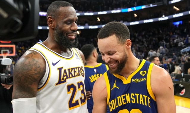 开云下载-内讧传闻推动詹皇离开湖人？名记：勒布朗或最终和库里联手