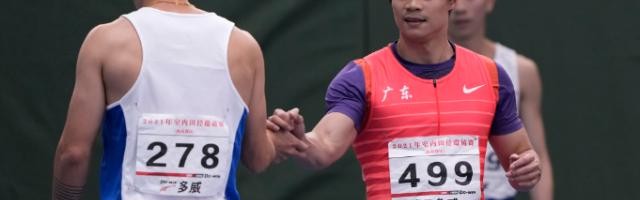 开云注册入口-苏炳添“放水”跑出10秒05 飞人归来奥运年有作为